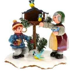 Hubrig Volkskunst Winterkinder Vogelfütterung